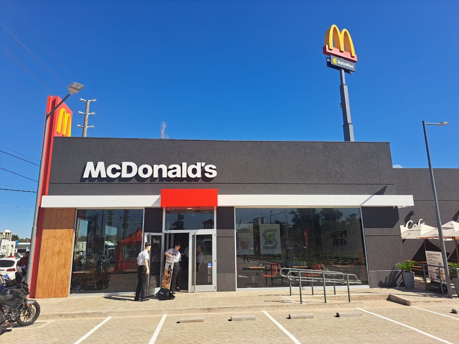 b406c09e-d507-4b28-8d48-1176d7084301